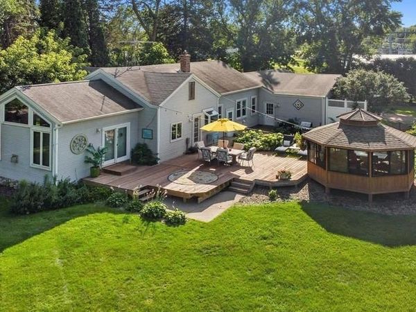 30825 Minnesota Avenue, Lindstrom, MN 55045