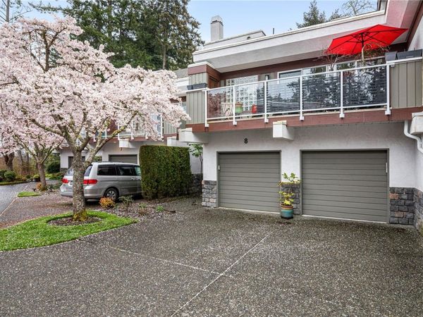 1063 Valewood Trail , Unit 8, Saanich, BC V8X 5G5