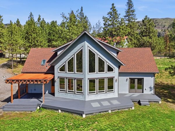 5182 Hunters Ridge Way, Hunters, WA 99137