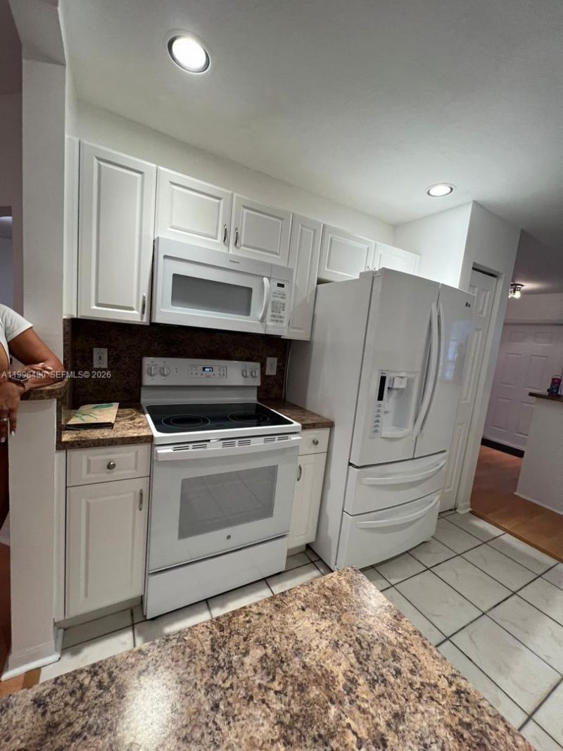 2817 NW 99th Ter, Sunrise, FL 33322 Photo