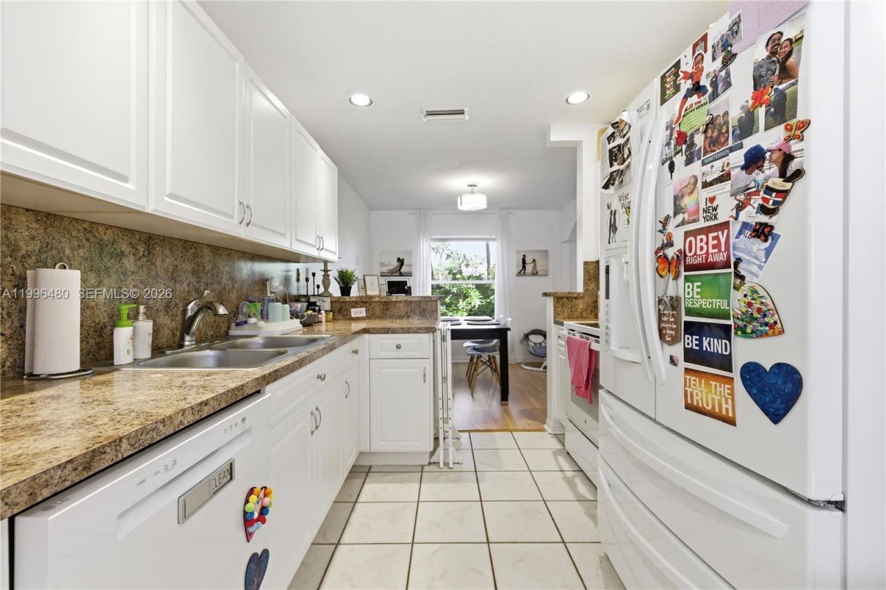 2817 NW 99th Ter, Sunrise, FL 33322 Photo