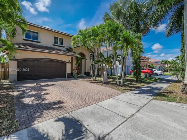 14606 SW 158th Pl , Miami, FL 33196