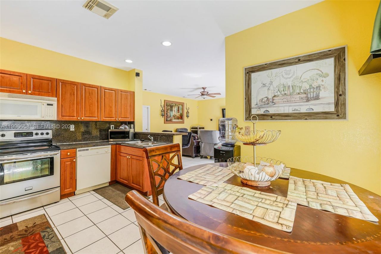 14606 SW 158th Pl , Miami, FL 33196 Photo