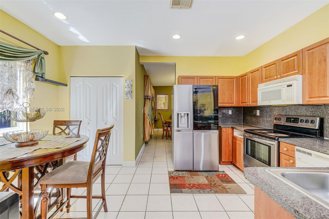 14606 SW 158th Pl , Miami, FL 33196 Photo