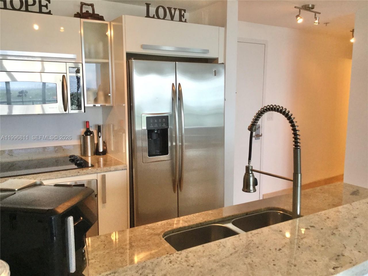 601 NE 36th St, Unit 1208, Miami, FL 33137 Photo