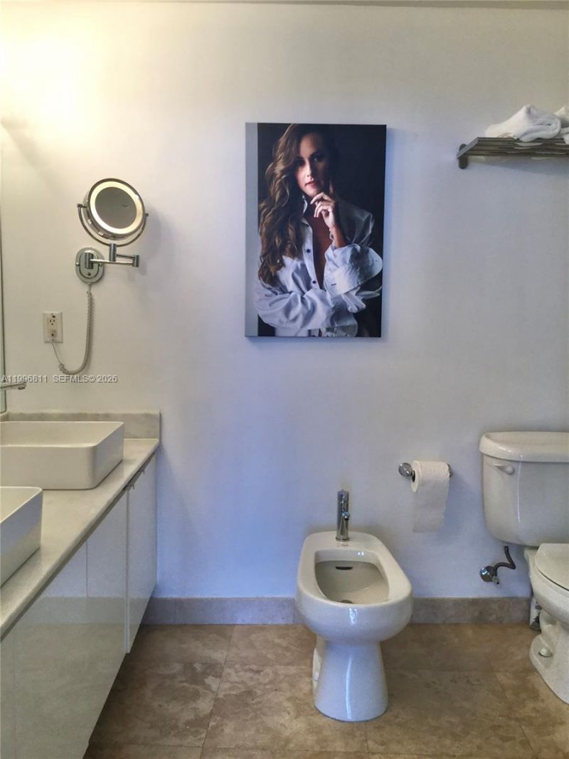 601 NE 36th St, Unit 1208, Miami, FL 33137 Photo