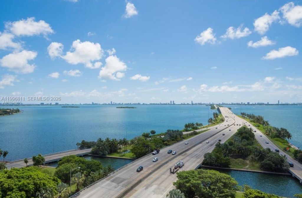 601 NE 36th St, Unit 1208, Miami, FL 33137 Photo