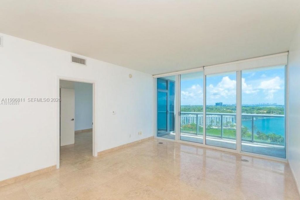 601 NE 36th St, Unit 1208, Miami, FL 33137 Photo