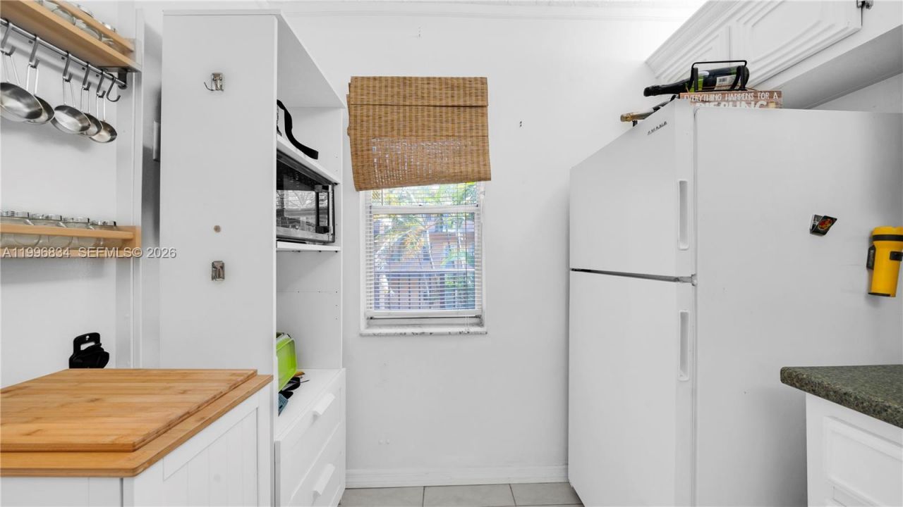 2861 Somerset Dr, Unit 301, Lauderdale Lakes, FL 33311 Photo