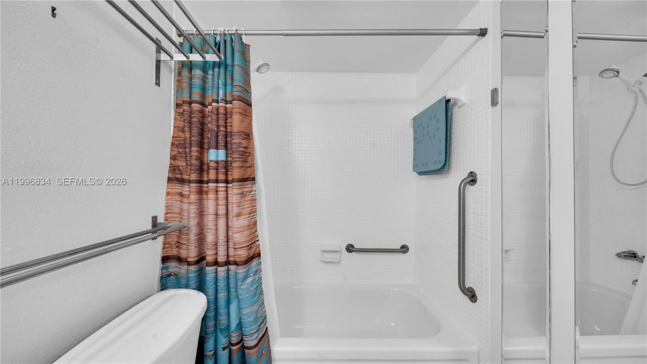 2861 Somerset Dr, Unit 301, Lauderdale Lakes, FL 33311 Photo