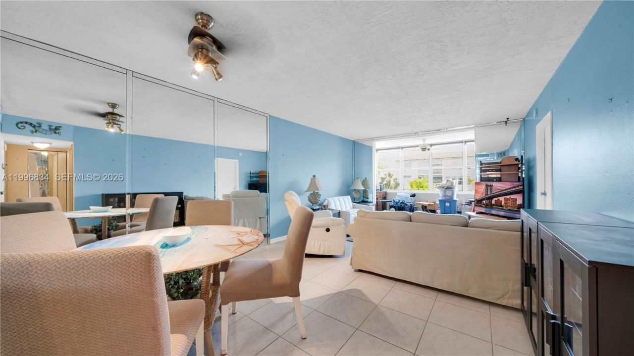 2861 Somerset Dr, Unit 301, Lauderdale Lakes, FL 33311 Photo