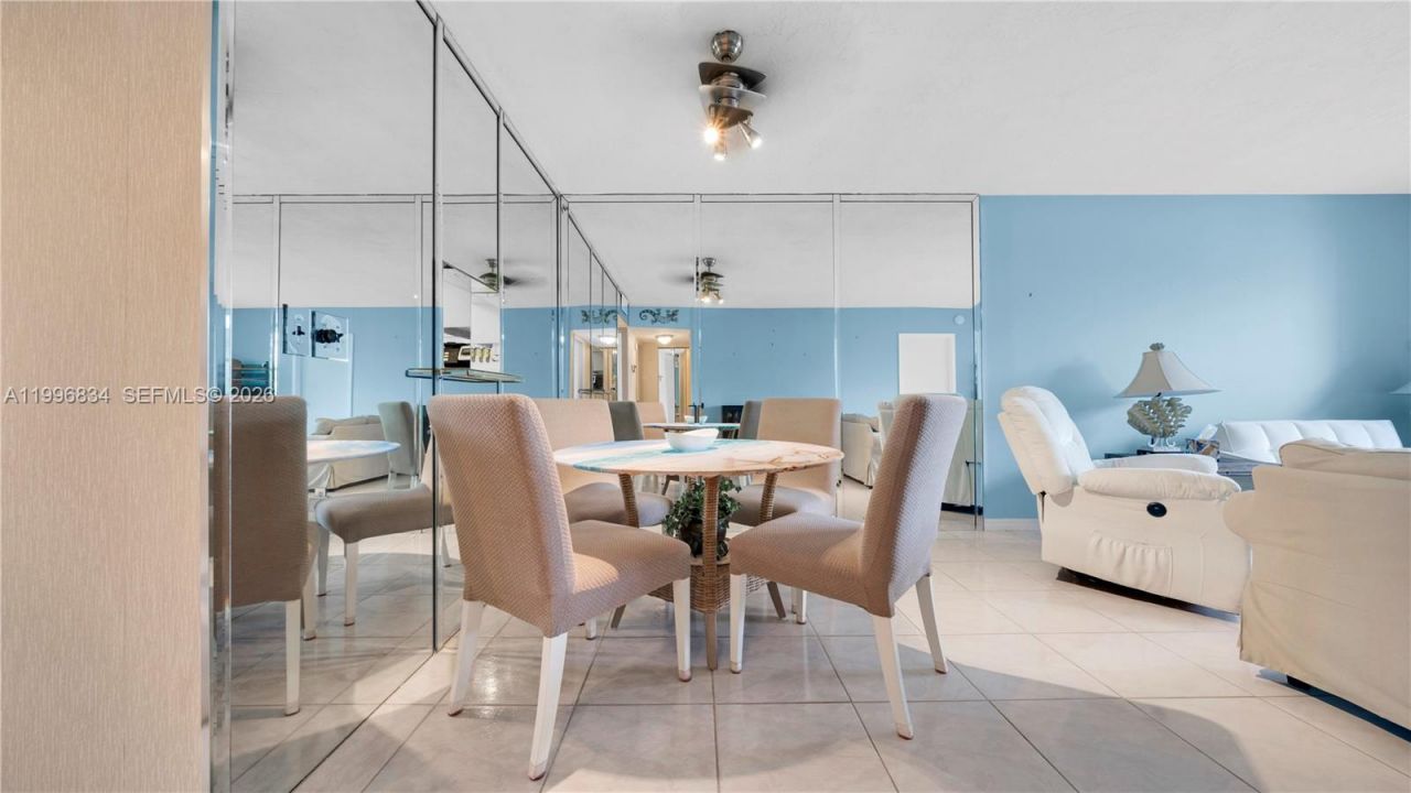 2861 Somerset Dr, Unit 301, Lauderdale Lakes, FL 33311 Photo
