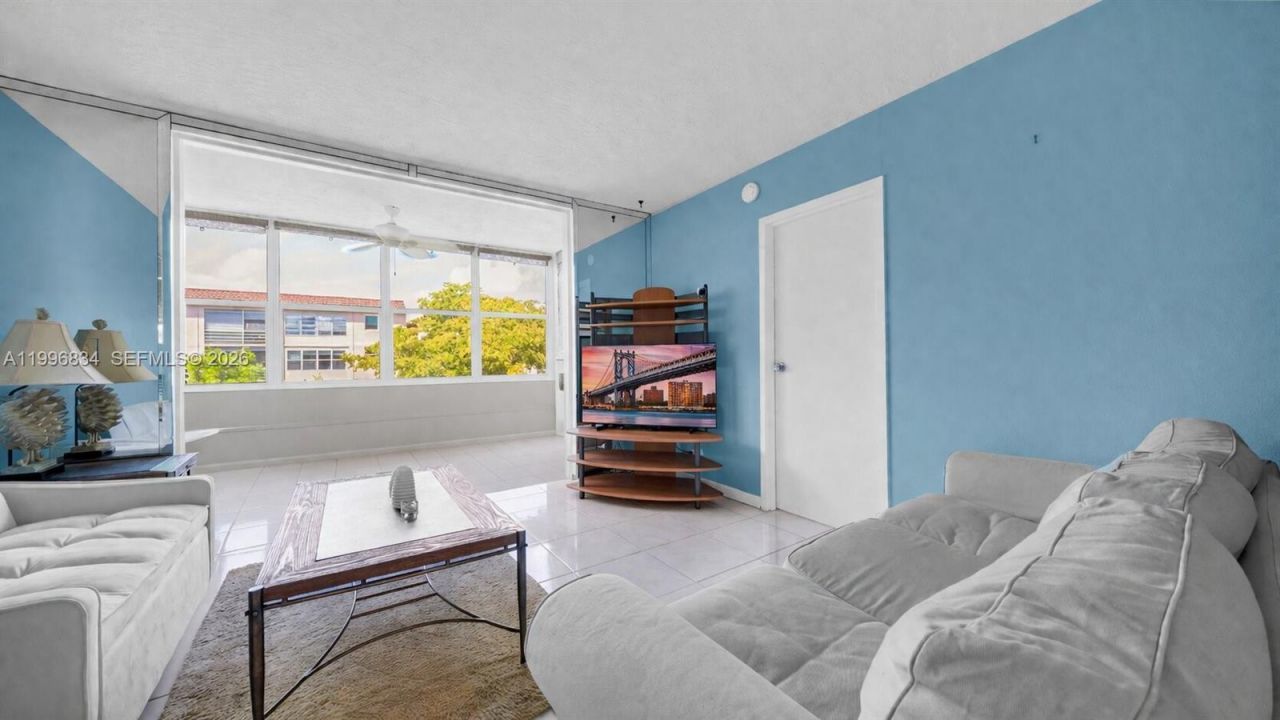 2861 Somerset Dr, Unit 301, Lauderdale Lakes, FL 33311 Photo