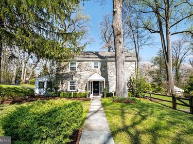 2 BRIAR ROAD, WAYNE, PA 19087