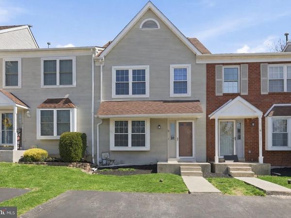 11 VICTORIA DRIVE , ASTON, PA 19014