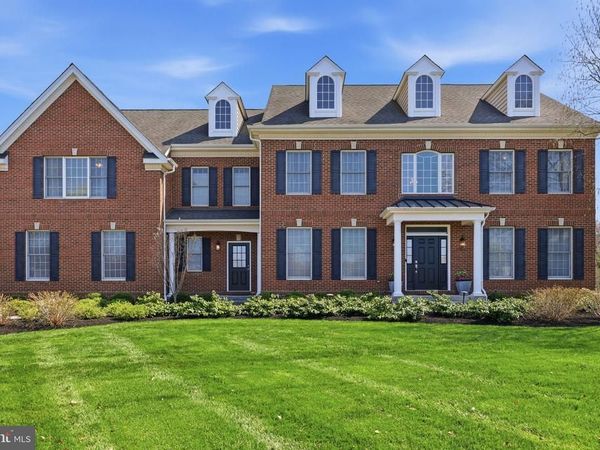 9 HILLVIEW DRIVE , NEWTOWN, PA 18940