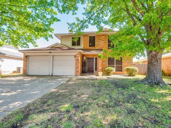 627 Lemon Drive, Arlington, TX 76018
