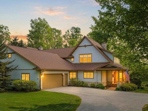 731 Greenway Drive, Unit 29, Harbor Springs, MI 49740