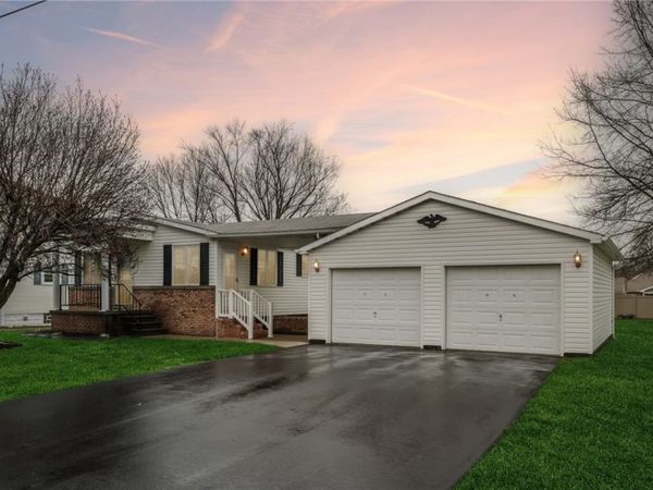 206 Martin Ave, Ellwood City, PA 16117