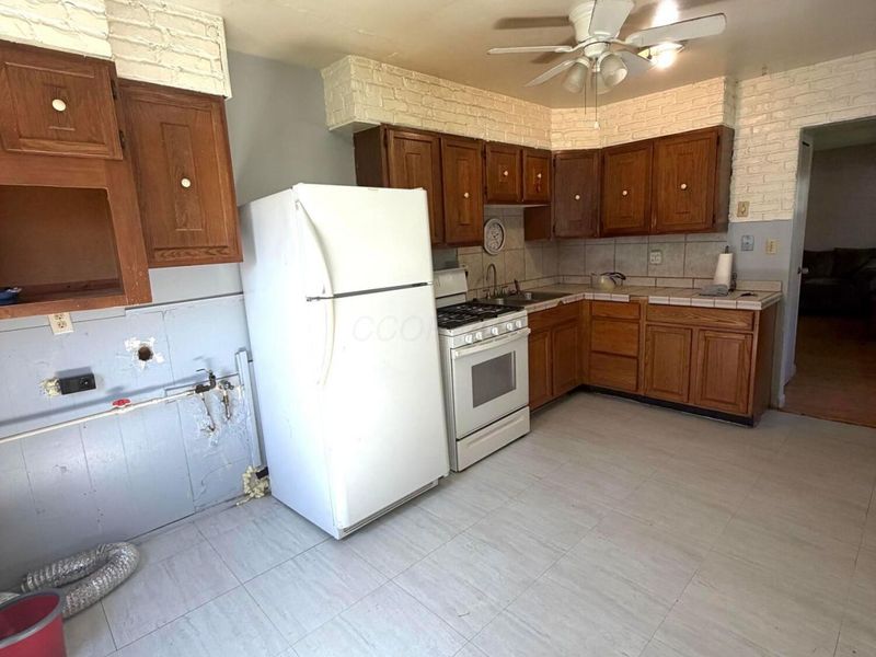 3811 Glenfield Road, Columbus, OH 43232 Photo 5