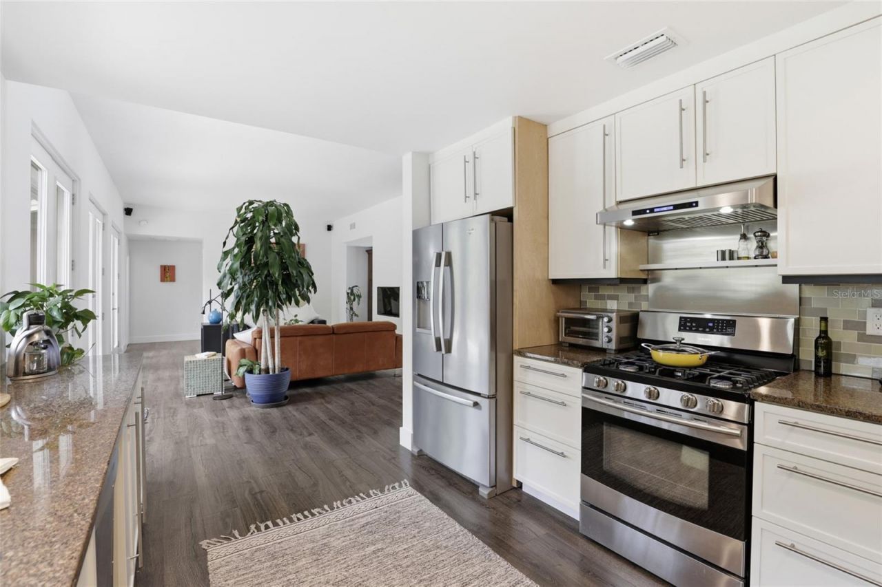 1716 NW 12th Road, Gainesville, FL 32605 Photo