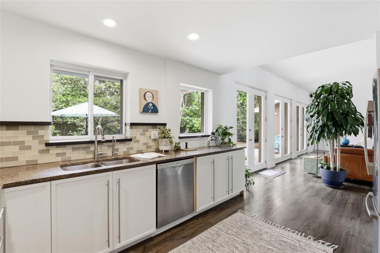 1716 NW 12th Road, Gainesville, FL 32605 Photo