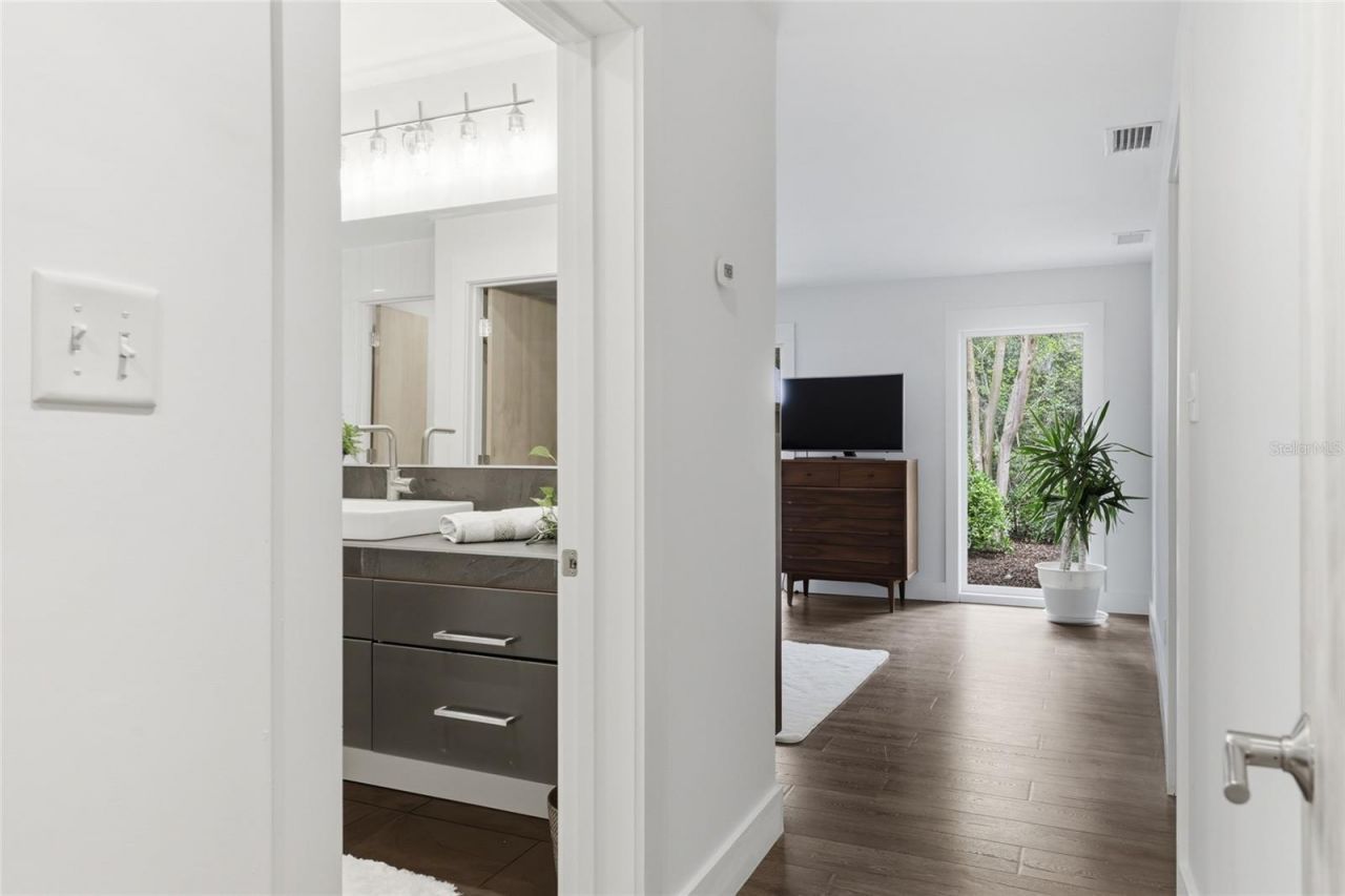 1716 NW 12th Road, Gainesville, FL 32605 Photo