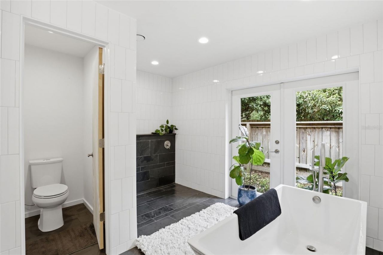 1716 NW 12th Road, Gainesville, FL 32605 Photo