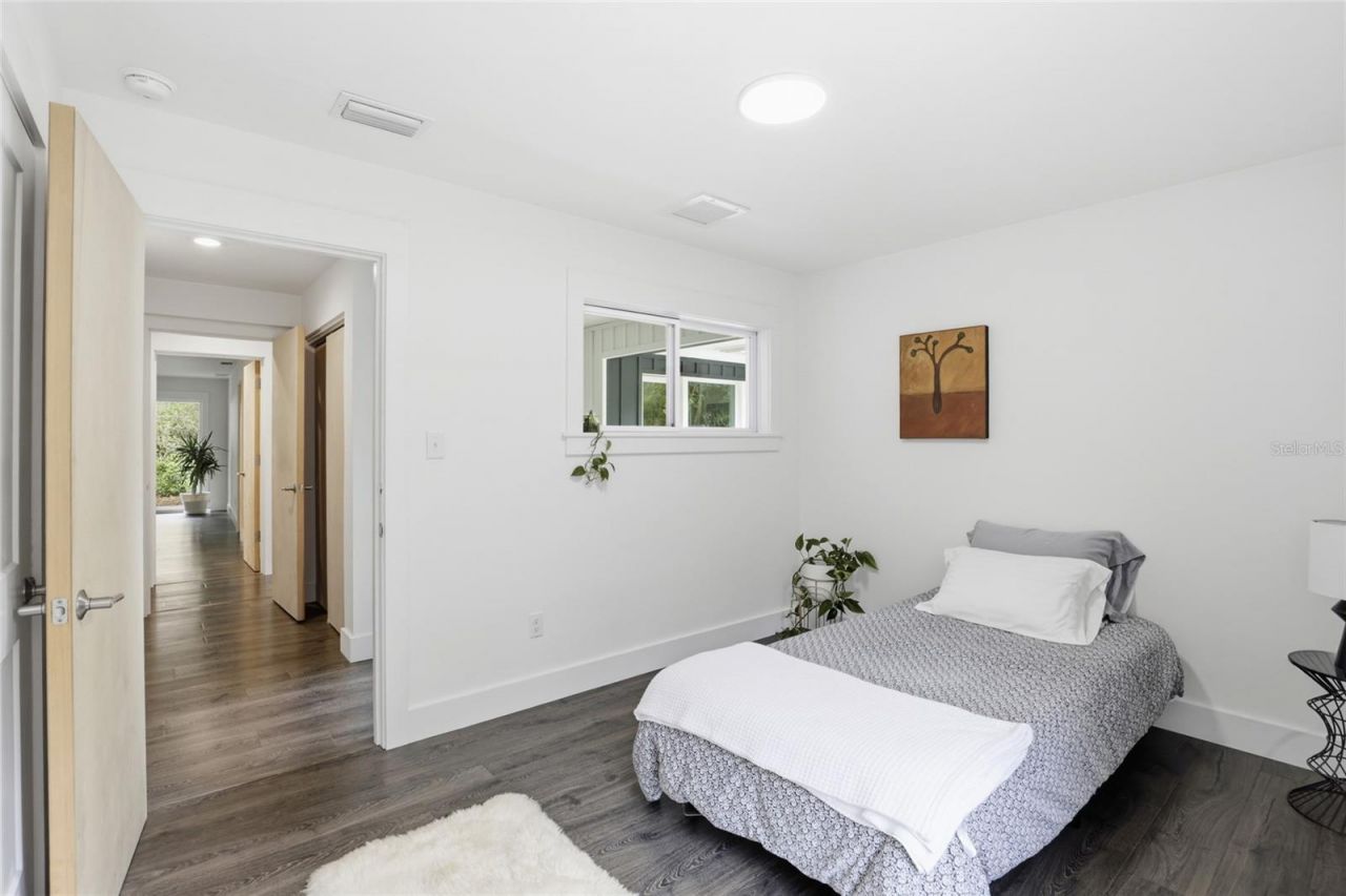 1716 NW 12th Road, Gainesville, FL 32605 Photo