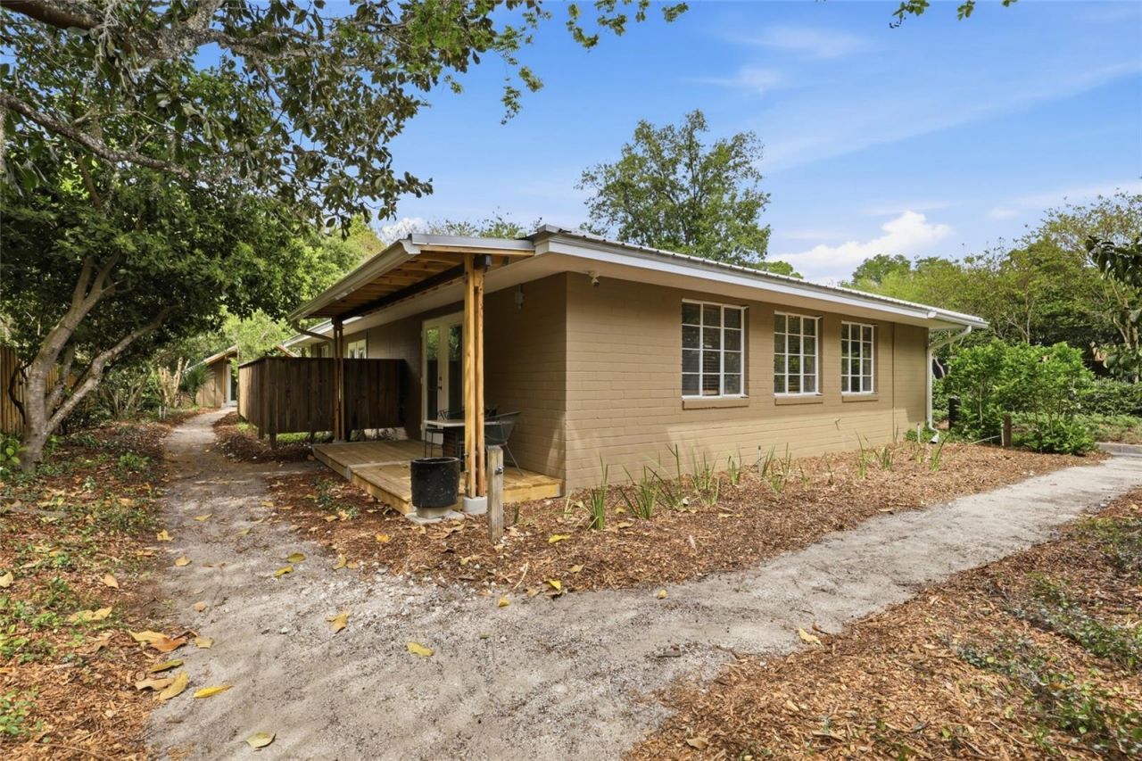 1716 NW 12th Road, Gainesville, FL 32605 Photo