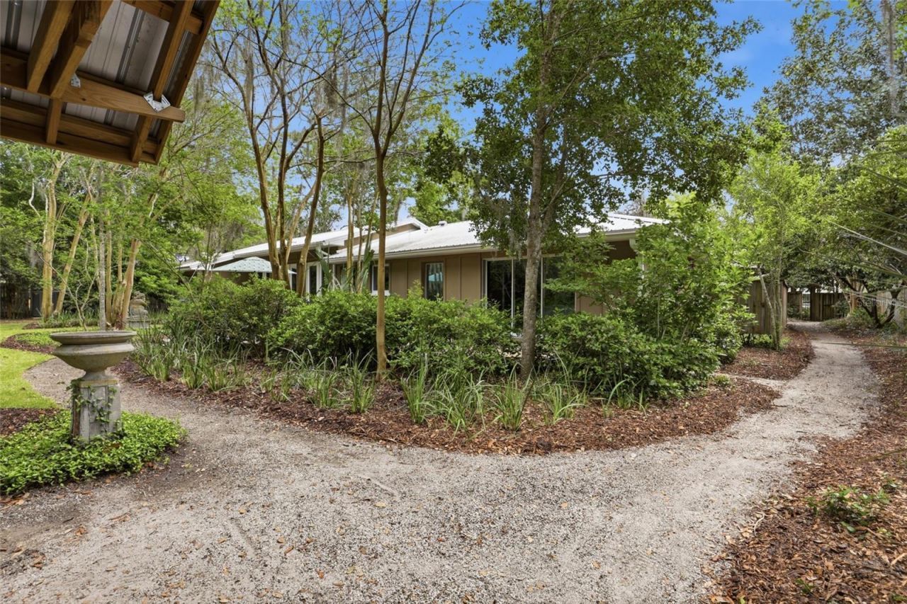 1716 NW 12th Road, Gainesville, FL 32605 Photo