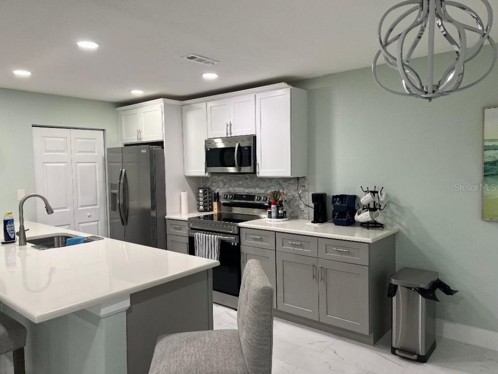 1220 13th Circle Se, Largo, FL 33771 Photo