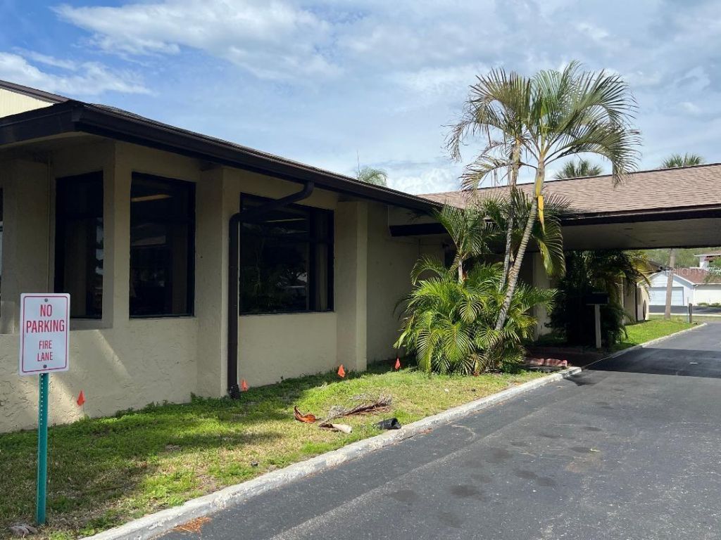 1220 13th Circle Se, Largo, FL 33771 Photo