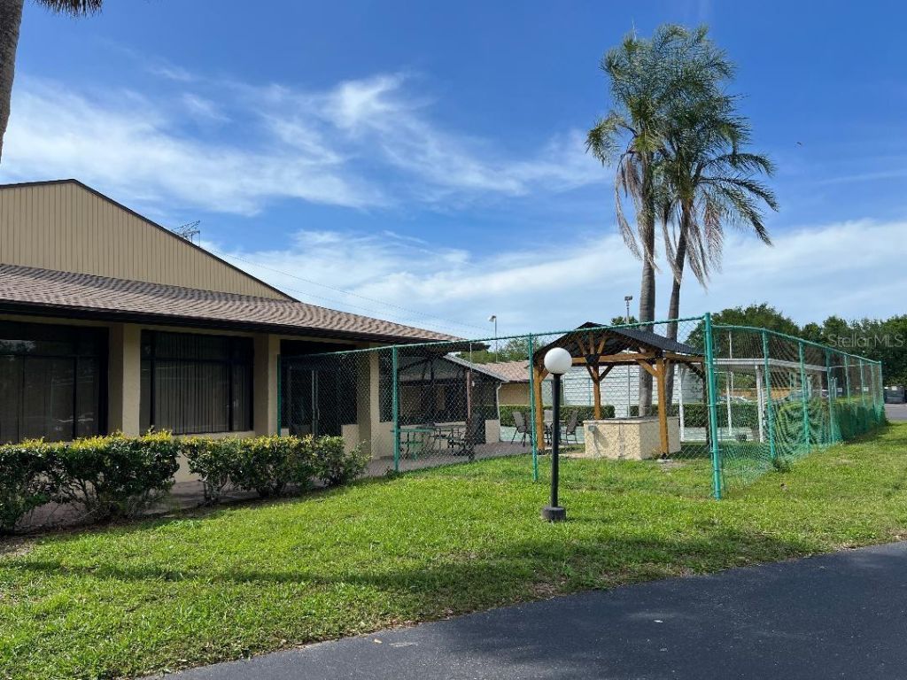 1220 13th Circle Se, Largo, FL 33771 Photo