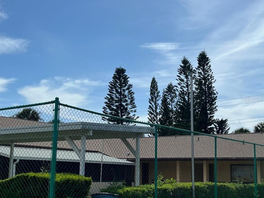 1220 13th Circle Se, Largo, FL 33771 Photo