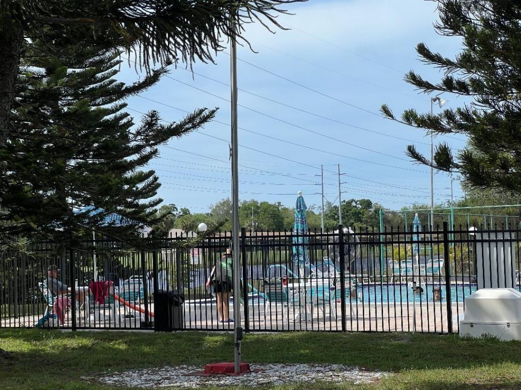 1220 13th Circle Se, Largo, FL 33771 Photo