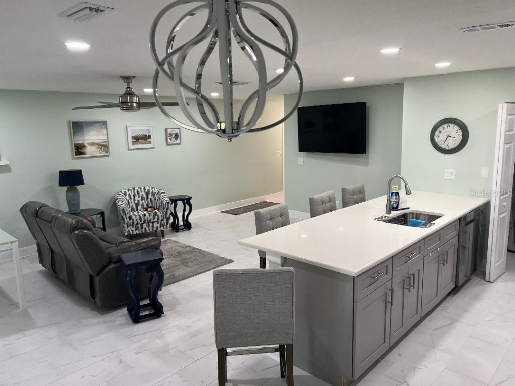 1220 13th Circle Se, Largo, FL 33771 Photo