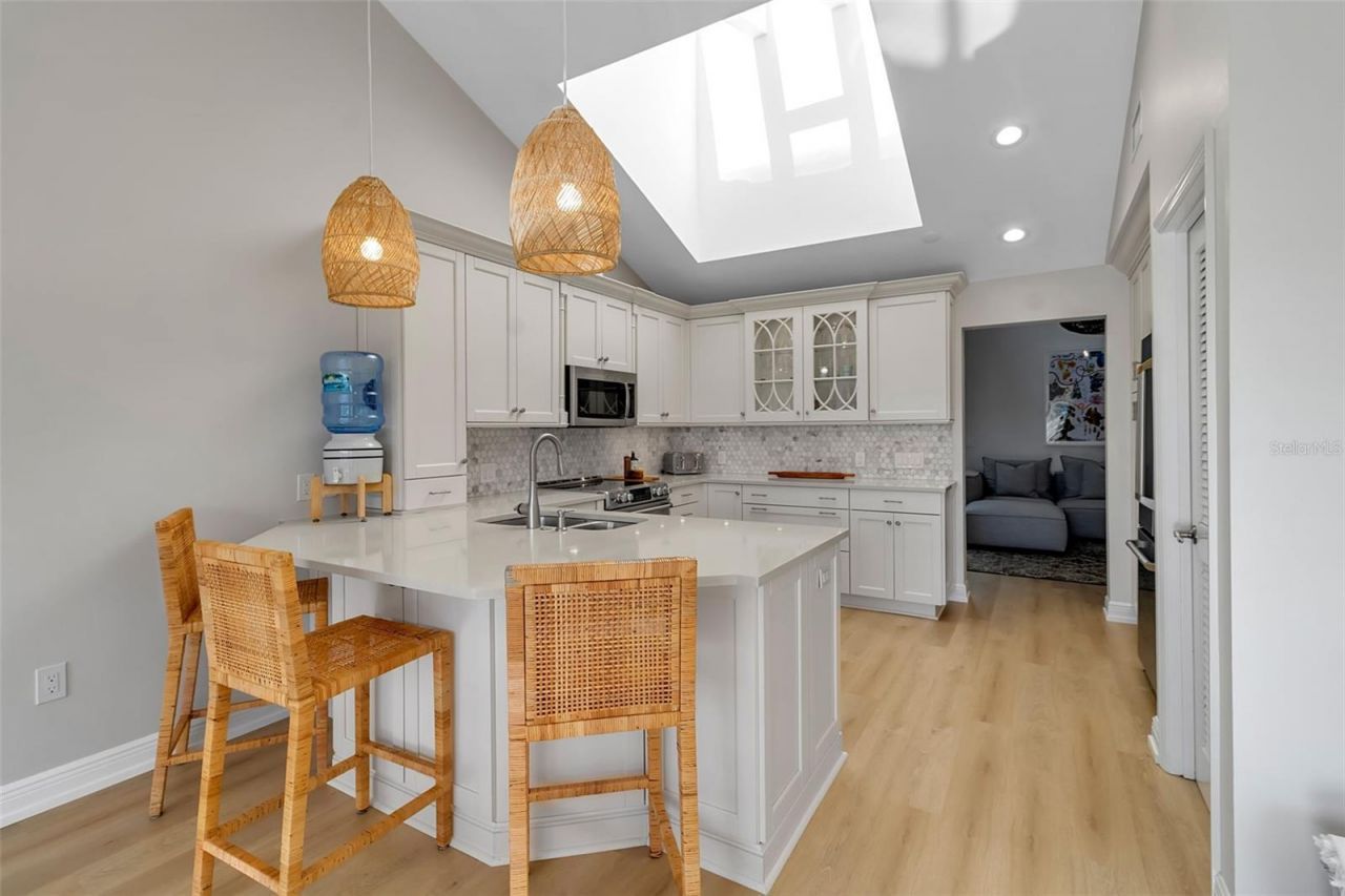 2341 Harbour Oaks Drive, Longboat Key, FL 34228 Photo