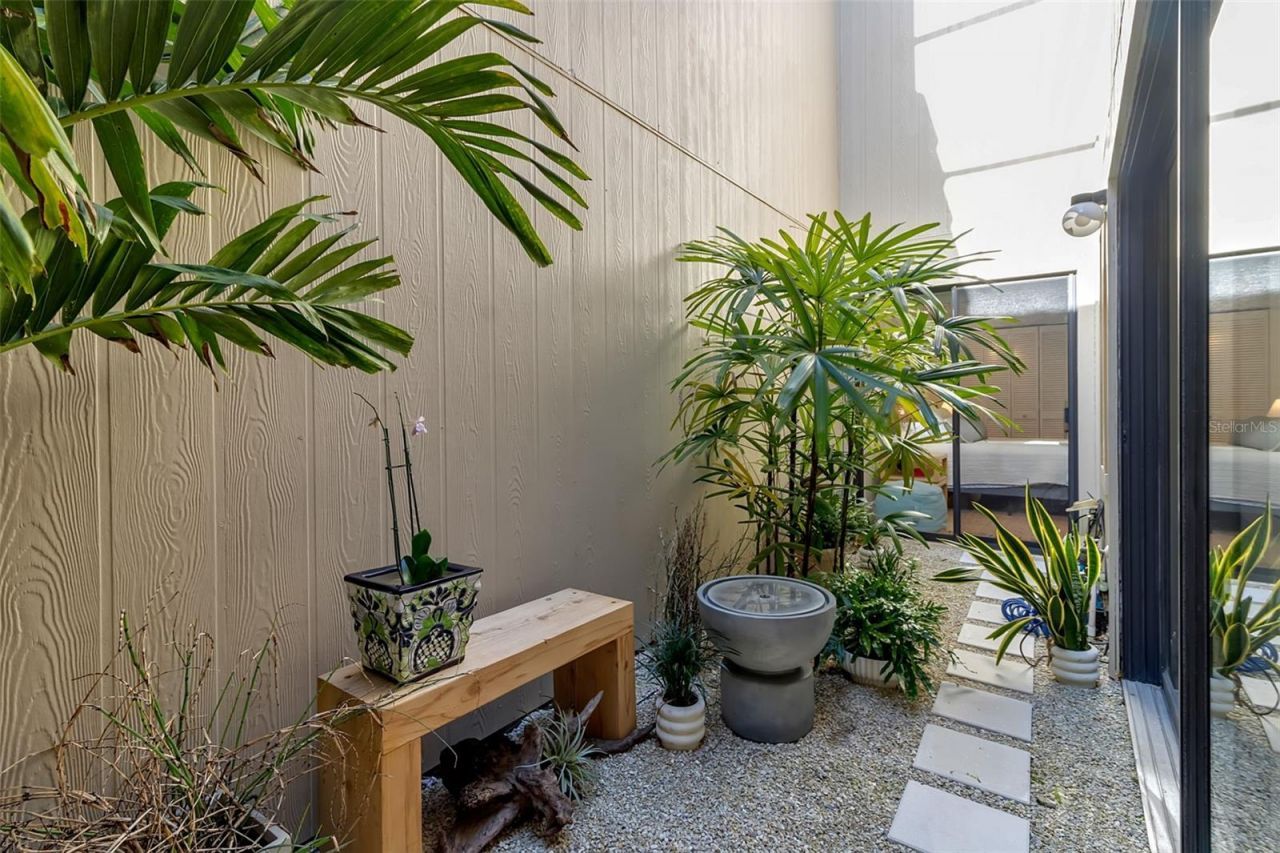 2341 Harbour Oaks Drive, Longboat Key, FL 34228 Photo