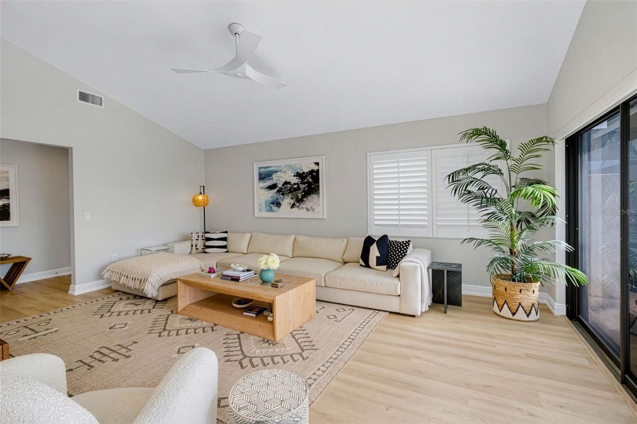 2341 Harbour Oaks Drive, Longboat Key, FL 34228 Photo