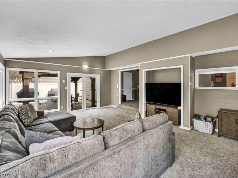 5862 Gareau Drive, North Olmsted, OH 44070 Photo 18