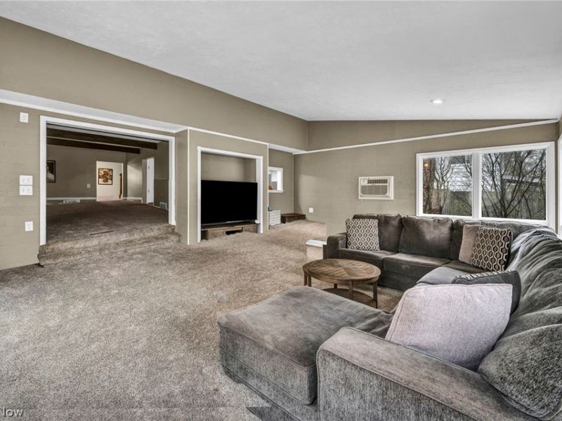 5862 Gareau Drive, North Olmsted, OH 44070 Photo 19