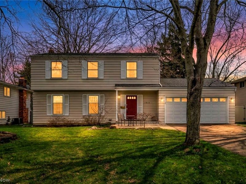 5862 Gareau Drive, North Olmsted, OH 44070 Photo 2