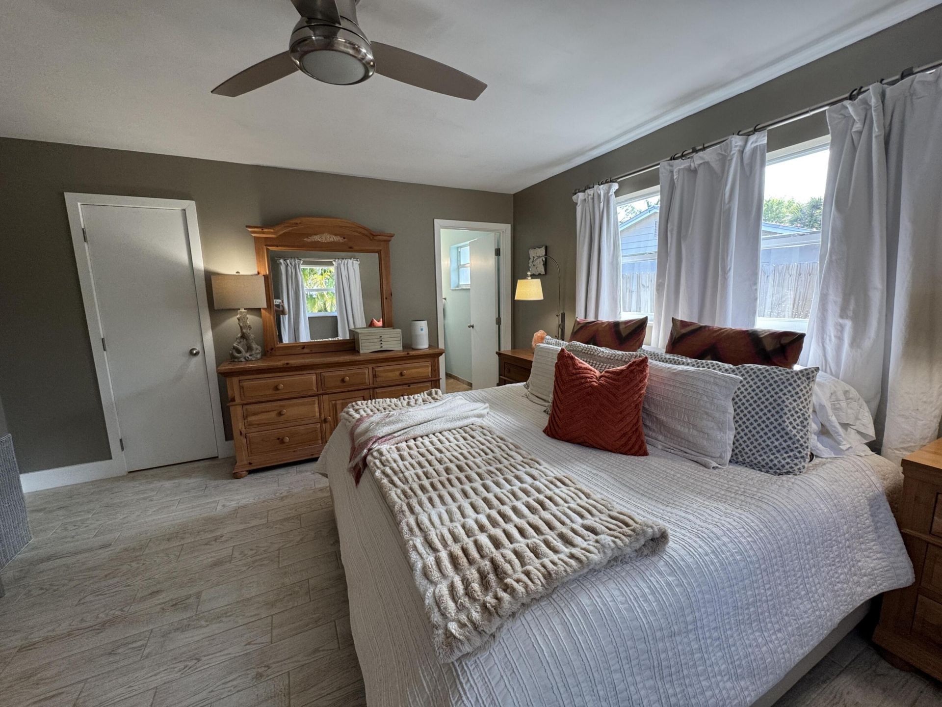 423 Beacon Street, Tequesta, FL 33469 Photo