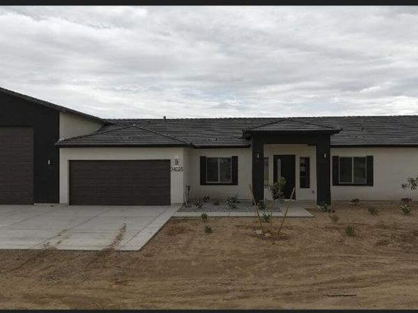 24025 W BEACON Lane, Wittmann, AZ 85361