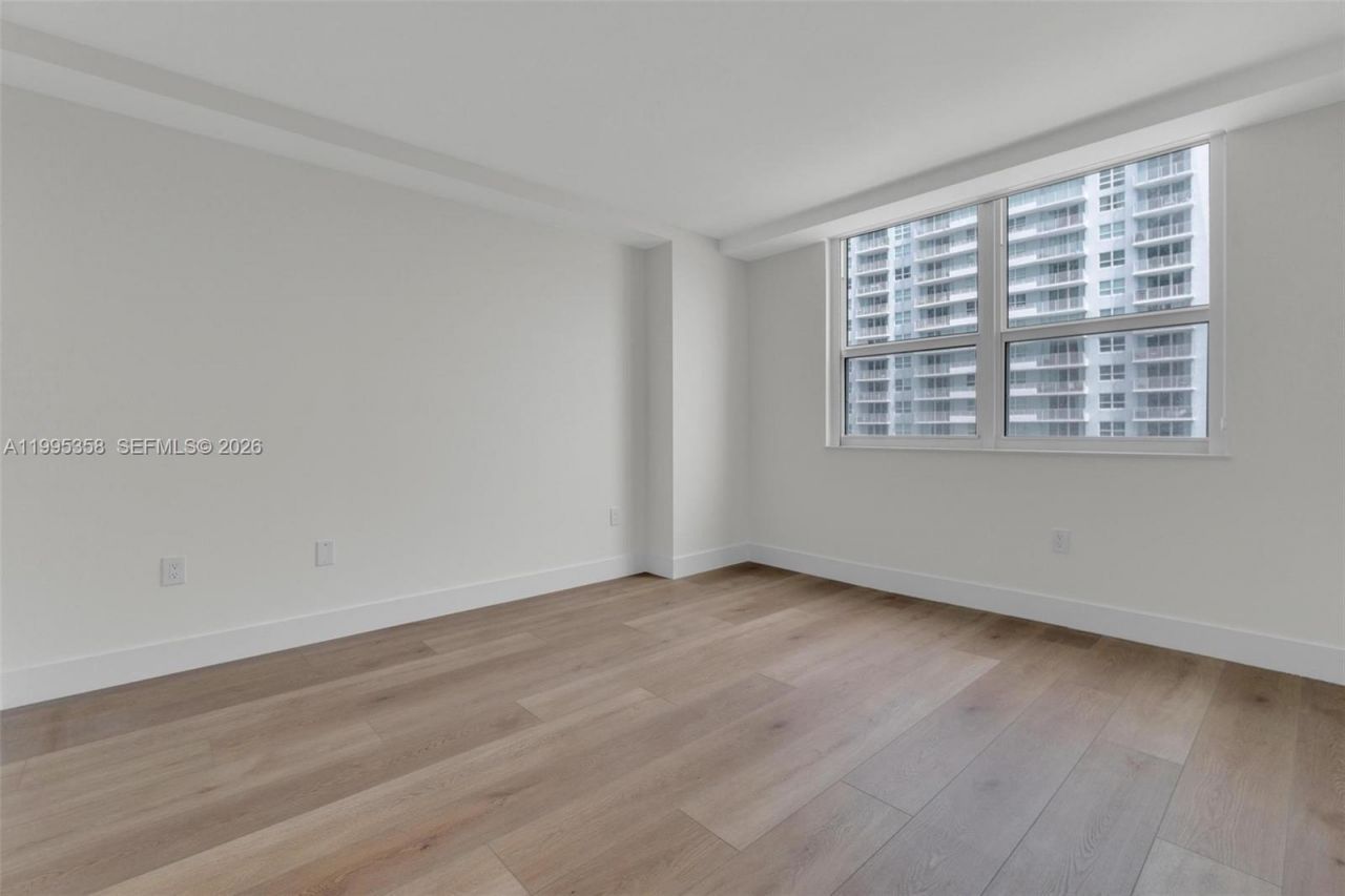 1155 Brickell Bay Dr, Unit 2308, Miami, FL 33131 Photo