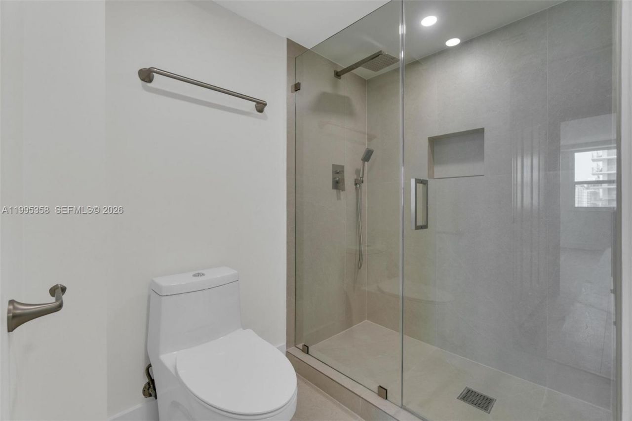 1155 Brickell Bay Dr, Unit 2308, Miami, FL 33131 Photo