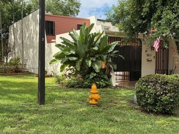 7833 SW 102nd Pl , Miami, FL 33173