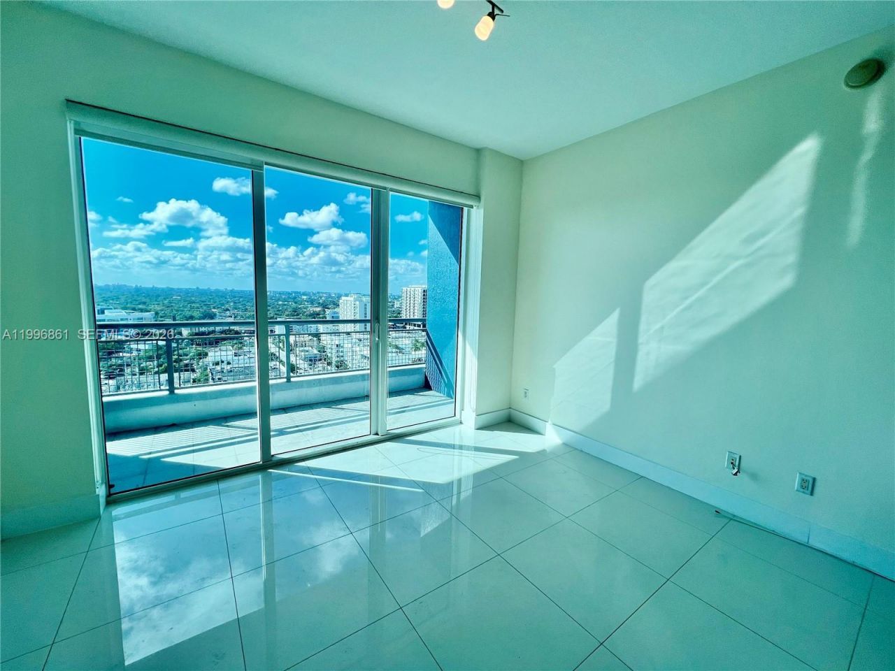 60 SW 13th St, Unit 1611, Miami, FL 33130 Photo