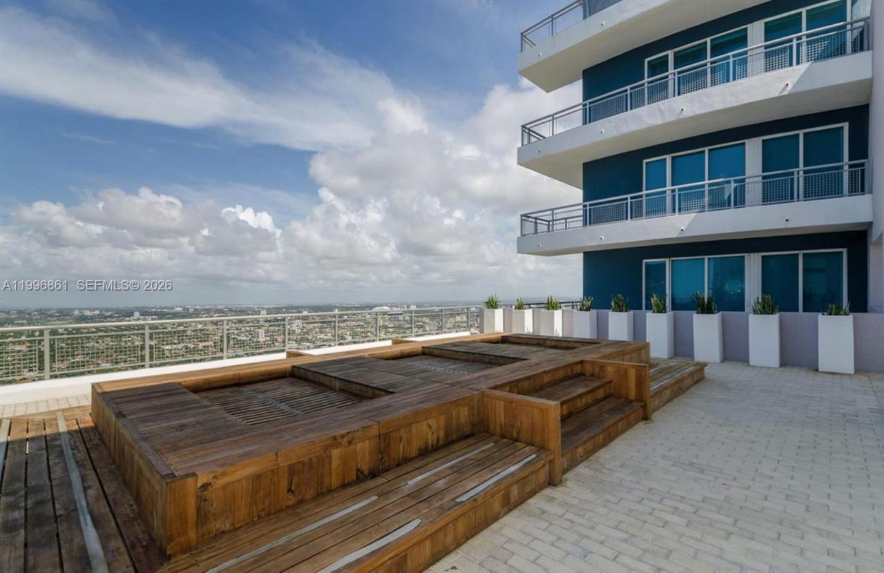 60 SW 13th St, Unit 1611, Miami, FL 33130 Photo